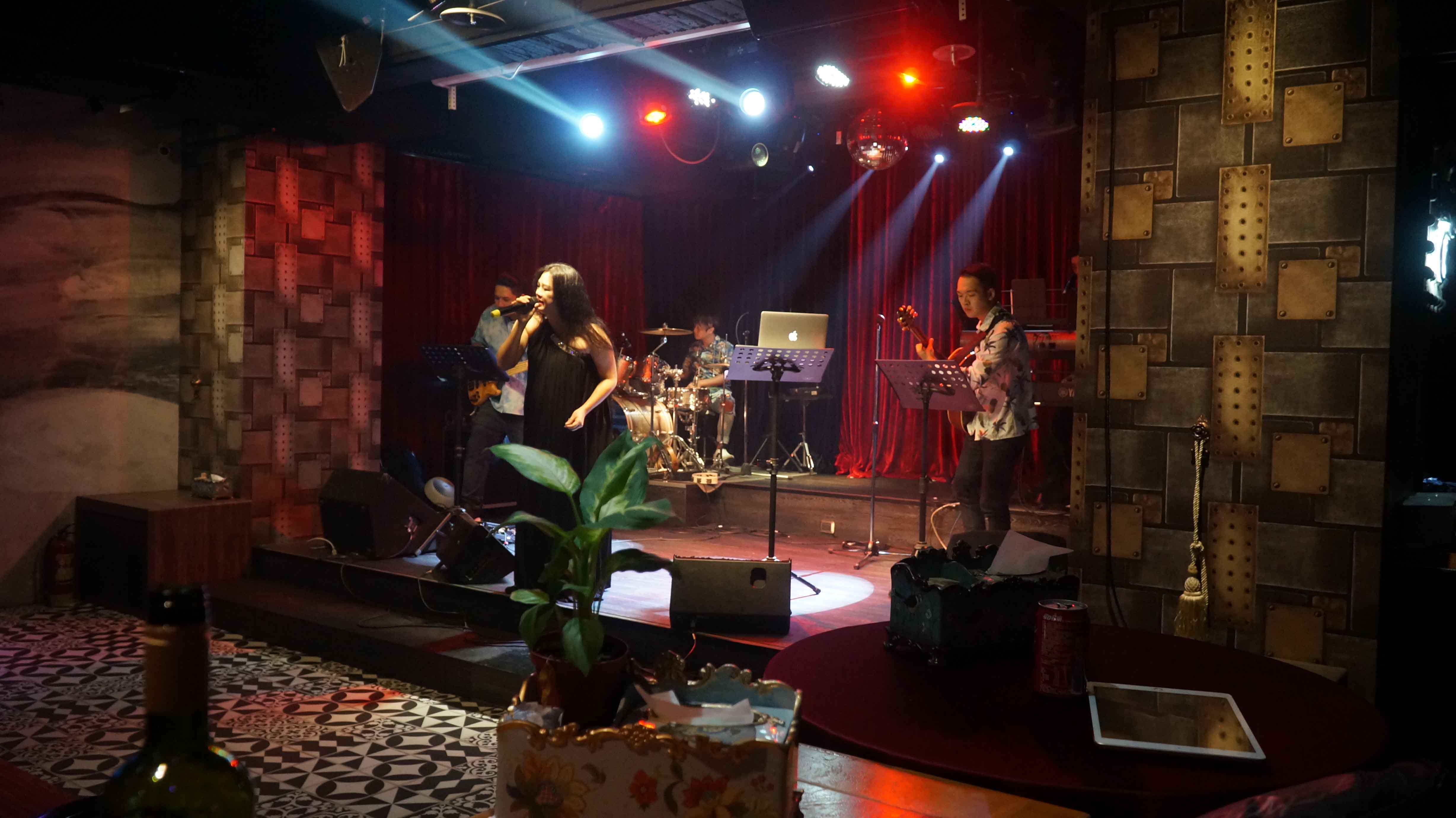 樂團表演 | 中國父Live House | MOCS樂團 1